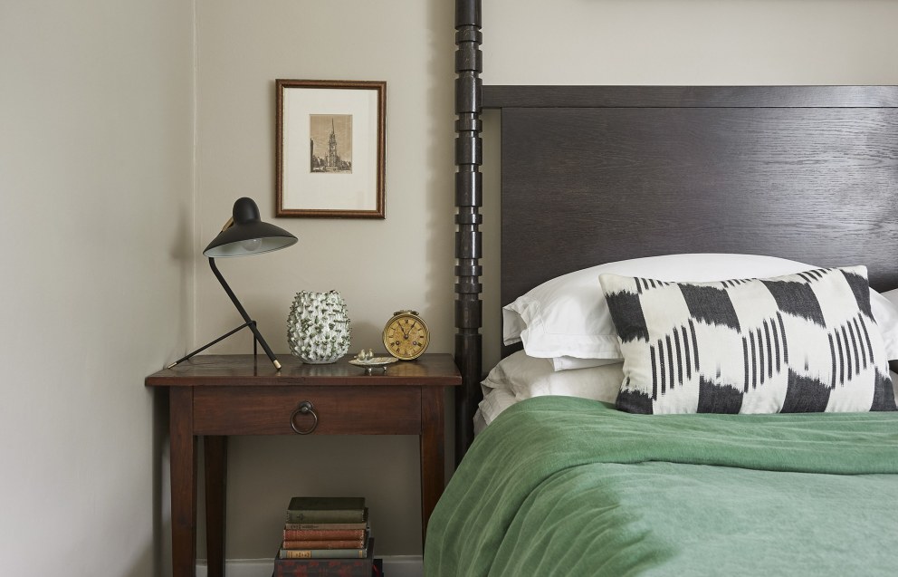 Cotswold Estate Cottage | Bespoke Bed | Interior Designers